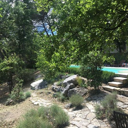 Villa De Carbonelle Pierrevert Kültér fotó