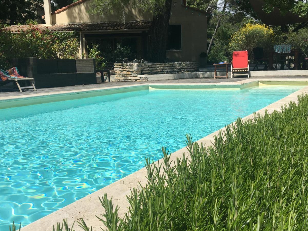 Villa De Carbonelle Pierrevert Kültér fotó