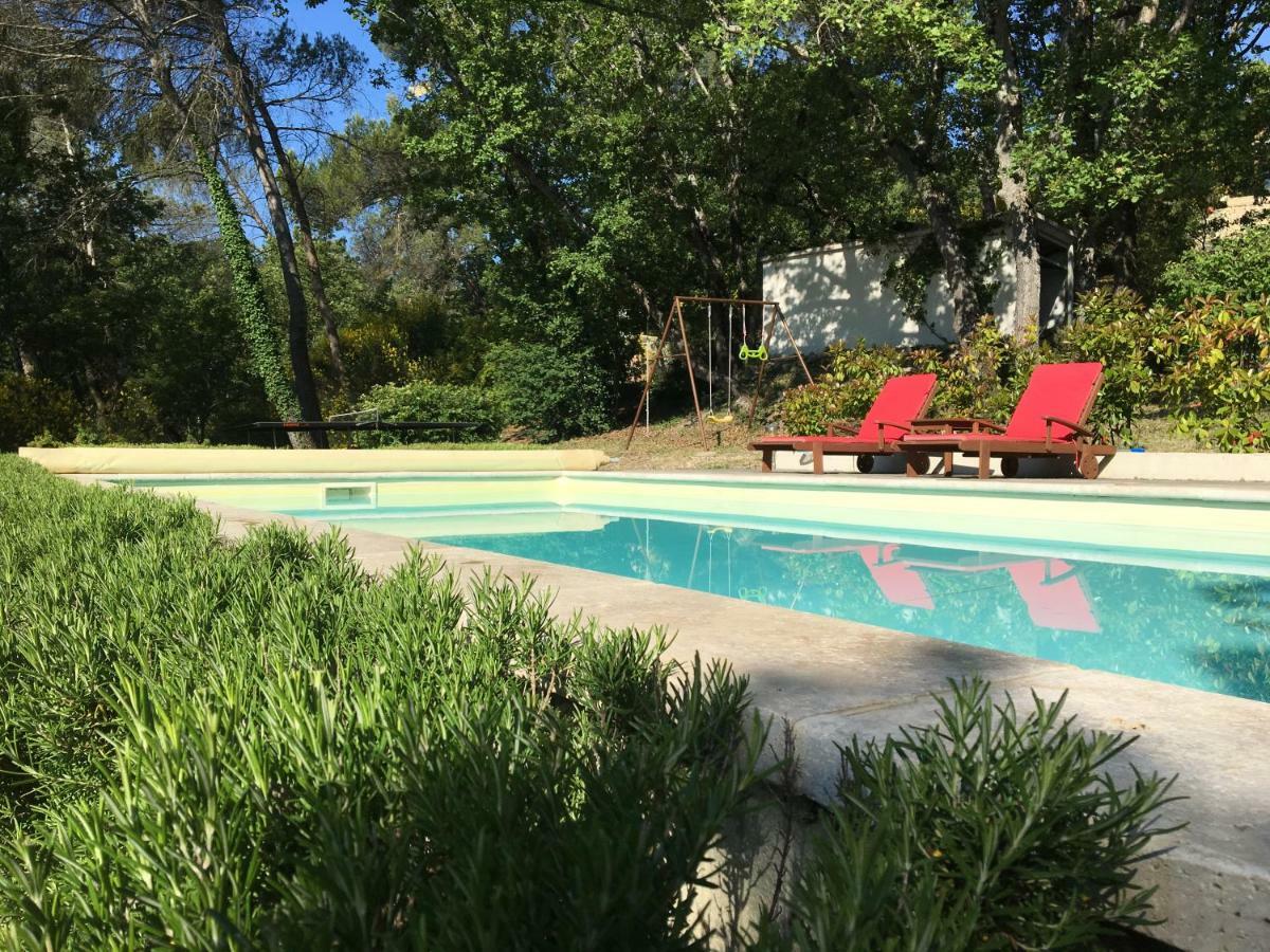 Villa De Carbonelle Pierrevert Kültér fotó
